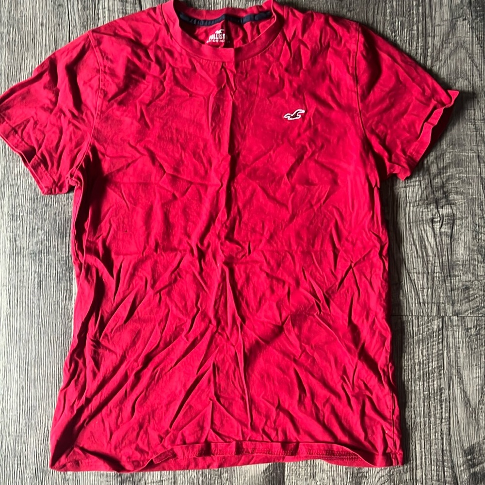 Red Hollister Tee